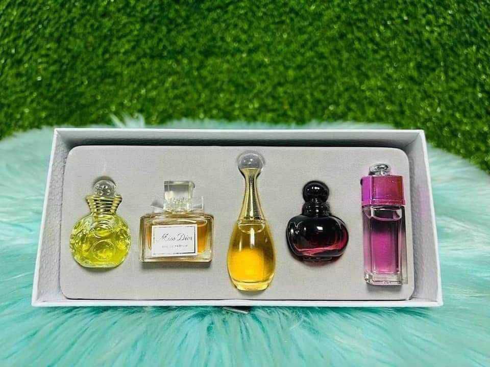 💐 Dior Luxury Perfumes for Women – Eau De Parfum (5 in 1 Gift Set)